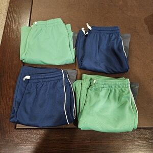 4 pair of used Crazy 8 youth shorts large